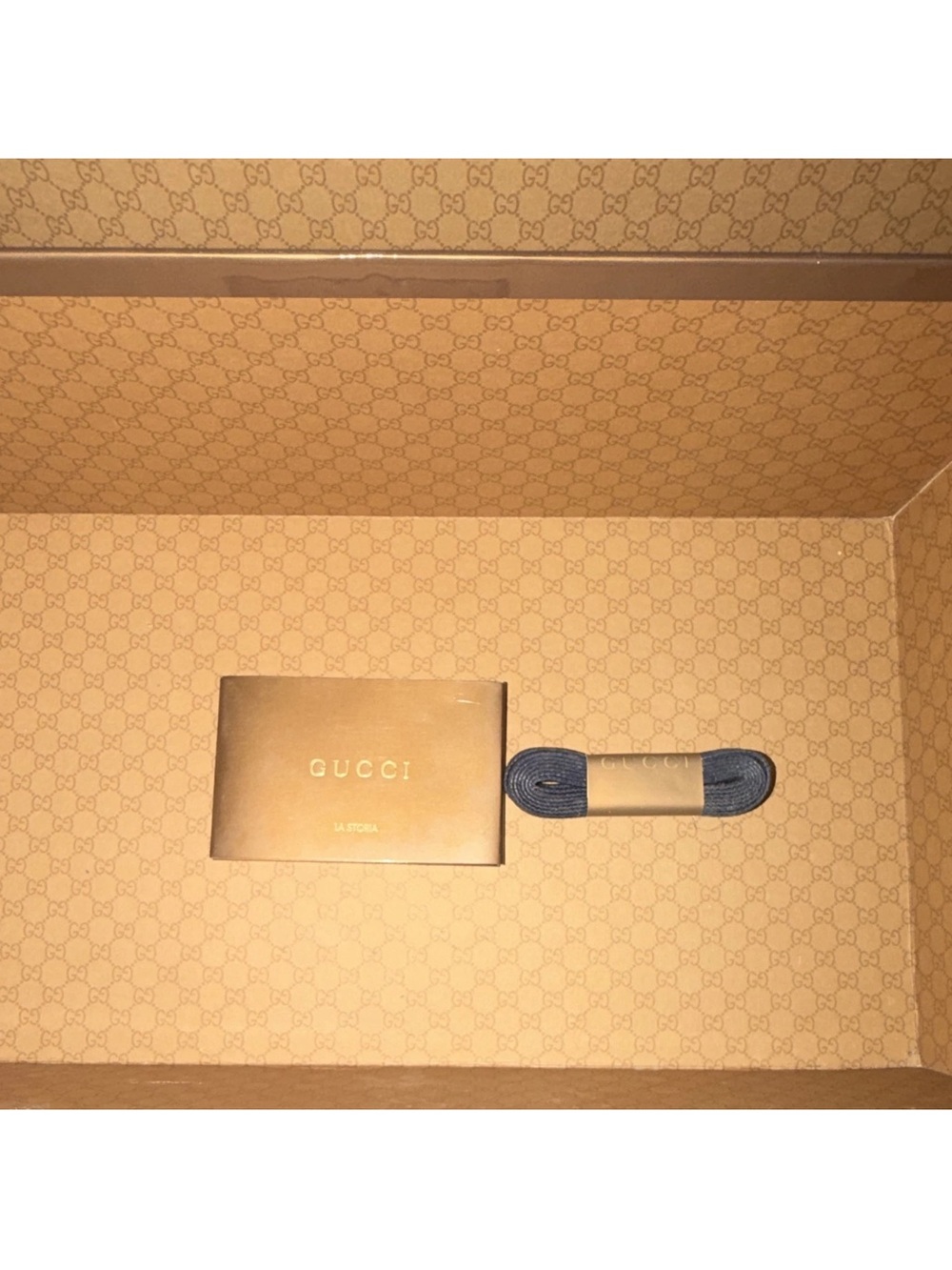 Gucci Men’s Navy Sneakers with Red & White Trim - Picture 5 of 6